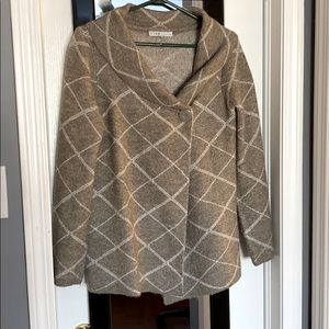 Beautiful cross body sweater